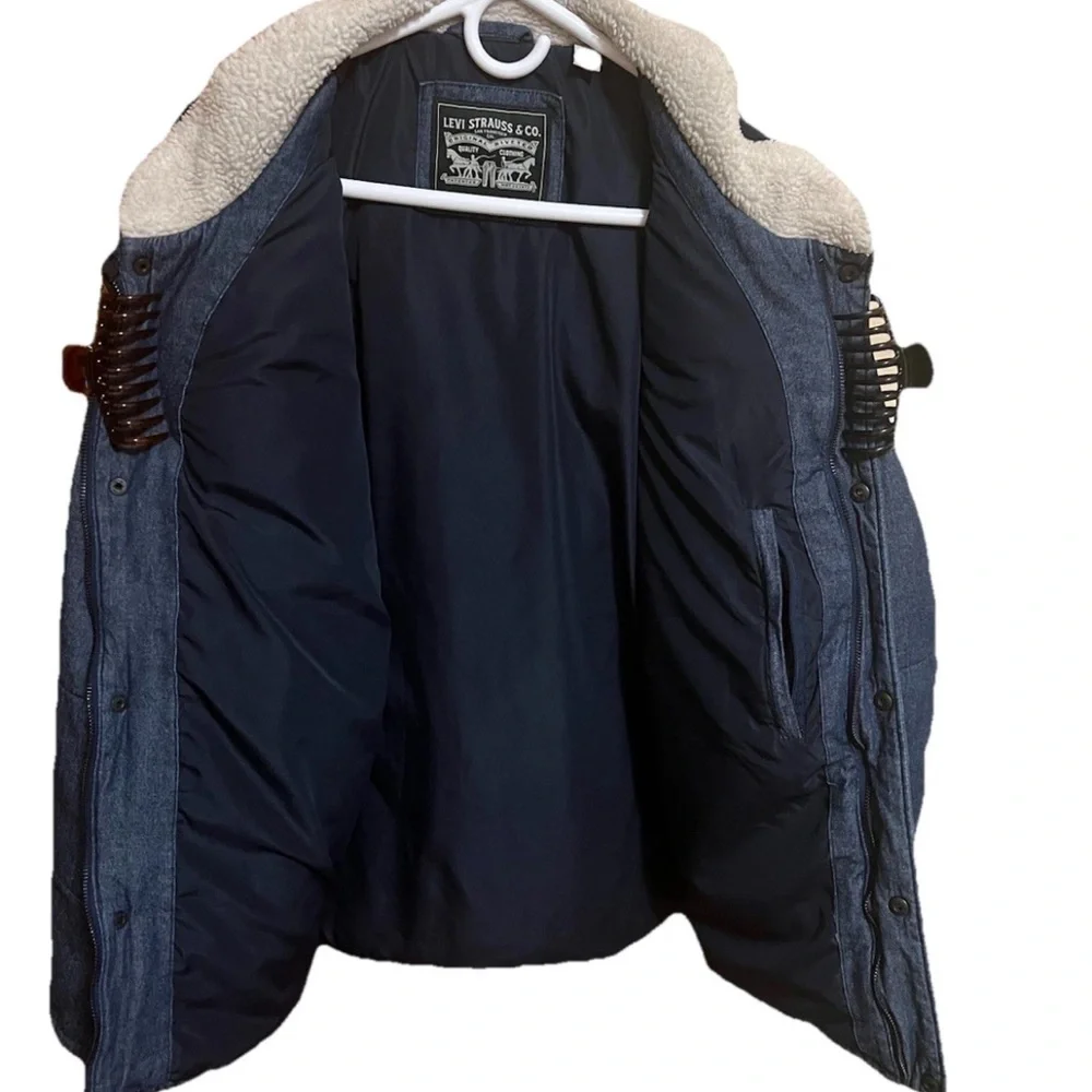 Levi’s Ultra Loft Sherpa Collar Quilted Jacket Men’s 2XL Denim Look Zip Front In - Picture 3 of 14